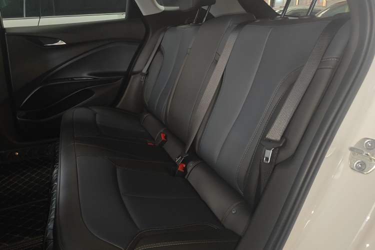 Used Buick Velite 6 2023 430km Range Commuter Version
