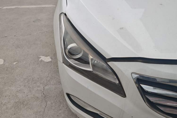 Used Hyundai Mistra 2014 1.8L Automatic Smart GLS Right Front Headlight