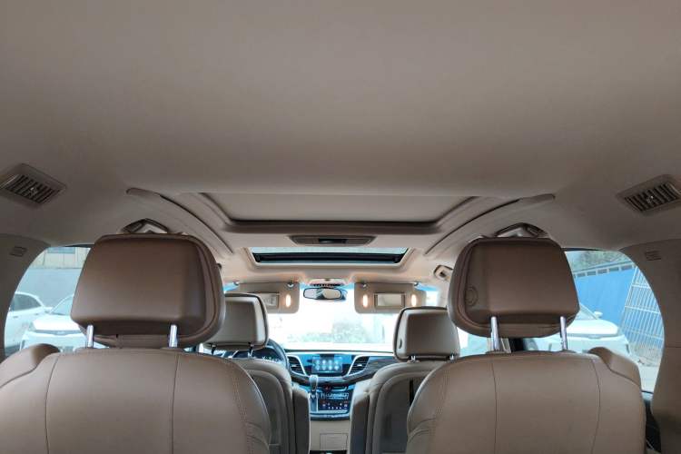 Used Buick GL8 2018 ES 28T Flagship Model China VI Standard
