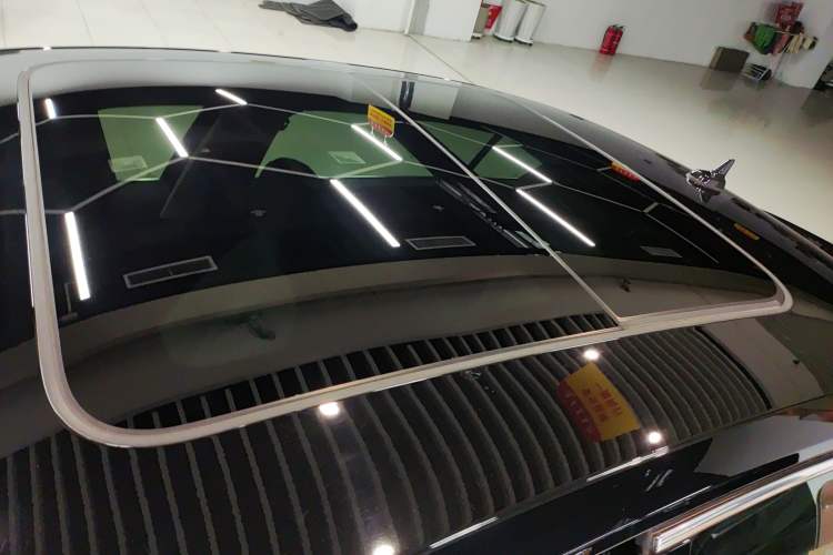 Used Volkswagen Magotan 2025 Revised Version Zhongxiang Edition 280TSI DSG Luxury Trim Roof