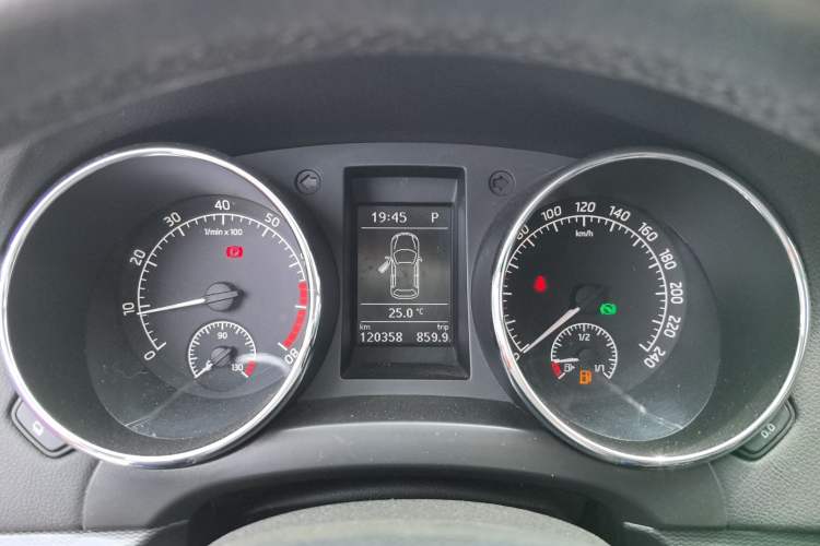 Used Skoda Yeti 2017 TSI280 DSG Car Enjoy Brothers Edition Instrument Cluster