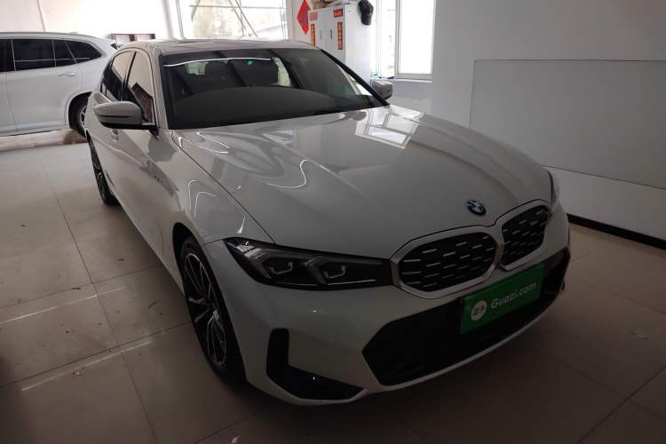 Used BMW 3 Series 2025 325Li M Sport Package Front Right 45 Deg