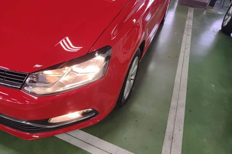 Used Volkswagen Polo 2016 1.6L Automatic Comfort Model