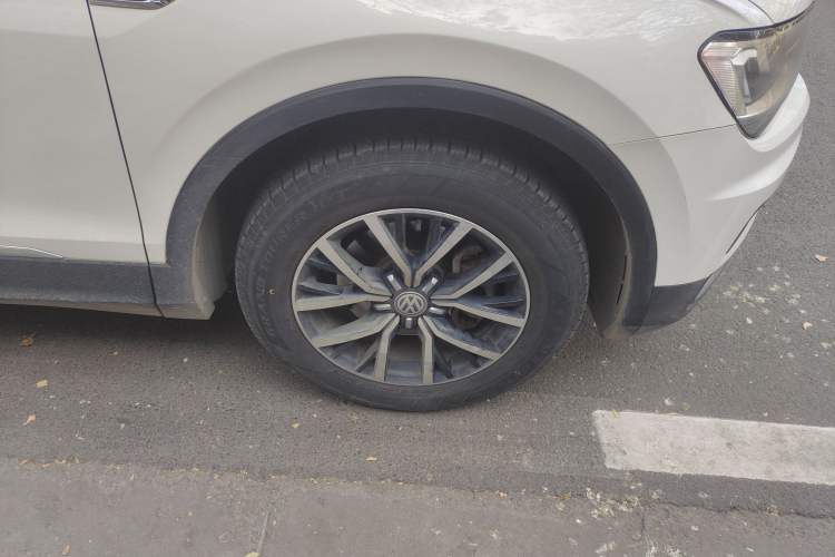 Used Volkswagen Tiguan L 2018 330TSI Automatic Two-Wheel Drive Comfort Edition Right Front Wheel Hub