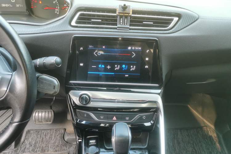 Used Peugeot 308 2019 1.6L Automatic Luxury Version China V Standard Audio And AC Panel