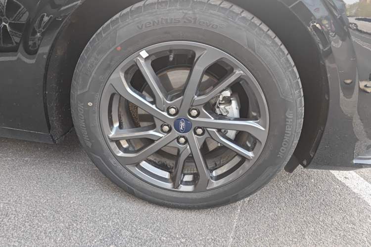 Used Ford Mondeo 2025 2.0T EcoBoost Luxury Version