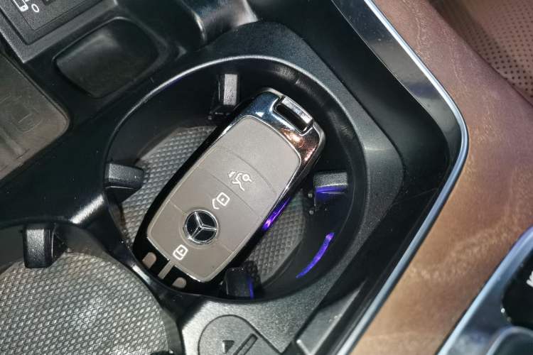 Used Mercedes-Benz E-Class 2020 Restyled E 300 L Exclusive Edition Vehicle Key