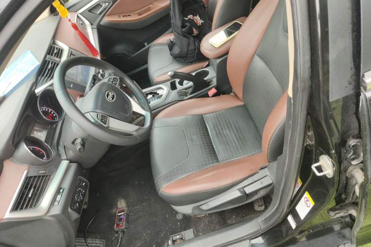 Used BYD G5 2014 1.5TID Automatic Prestige Model
