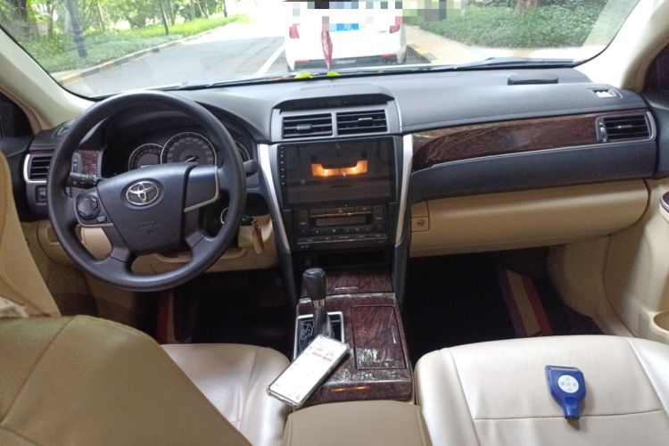 Used Toyota Camry 2016 2.0E 10th Anniversary Elite Edition
