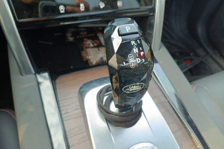 Used Land Rover Discovery Sport New Energy 2022 Facelifted P300e Plug-in Hybrid Electric Version
