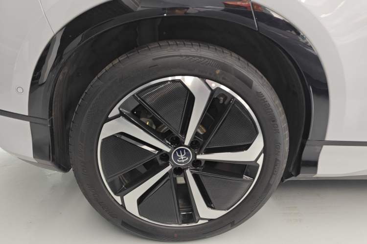 Used BYD Song L EV 2025 662 km Advanced Intelligent Driving Version
