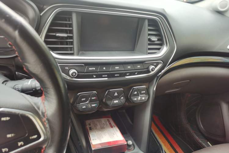 Used GAC Trumpchi GS4 2016 235T Manual Luxury Edition Audio And AC Panel