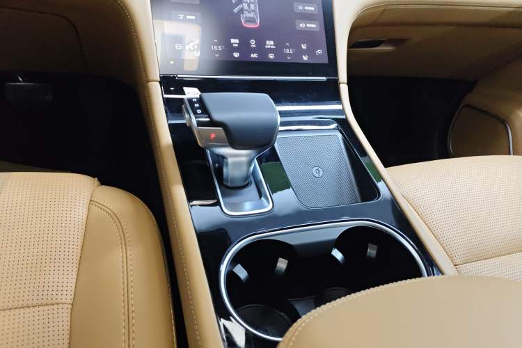 Used Li Auto ONE 2021 Extended-Range 6-Seater Version Gear Lever