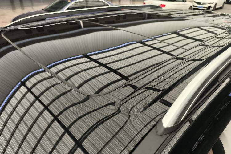 Used Ford Explorer 2023 EcoBoost 285 Four-Wheel Drive Titanium Edition 6 Seats
