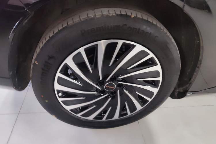 Used EXEED Star Era ET 2025 Extended-Range 240 Max All-Wheel Drive Urban Advanced Driver Assistance
