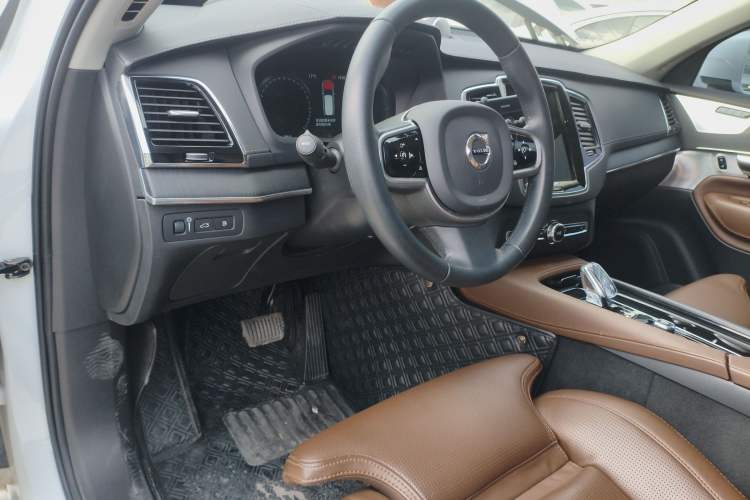 Used Volvo XC90 New Energy 2020 Facelift E-Drive Hybrid T8 Luxury Prestige 7-Seater Center Console