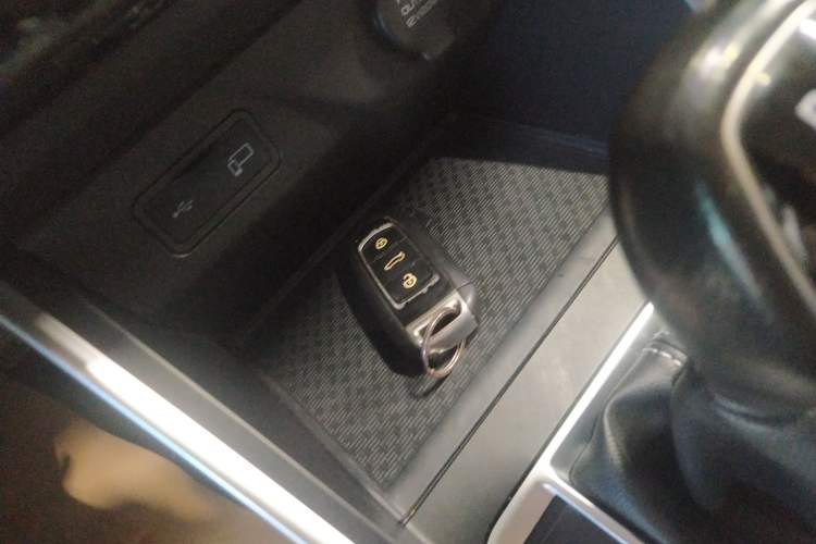 Used Geely Auto Vision X3 2019 Upgraded Model 1.5L CVT Prestige Version Vehicle Key