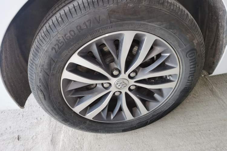 Used Buick GL8 2018 ES 28T Luxury Model China VI Standard Right Rear Wheel Hub