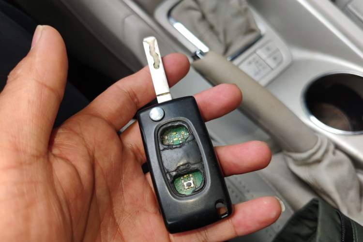 Used Citroen C5 2012 2.0L Automatic Luxury Edition Vehicle Key