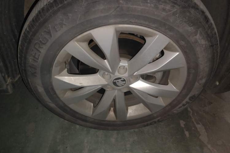 Used Skoda Kamiq 2018 1.5L Automatic Standard Edition China VI Right Front Wheel Hub