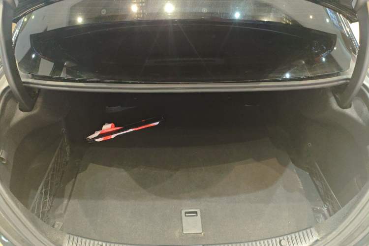 Used Mercedes-Benz C-Class 2019 C 260 Sport Edition 4MATIC Trunk