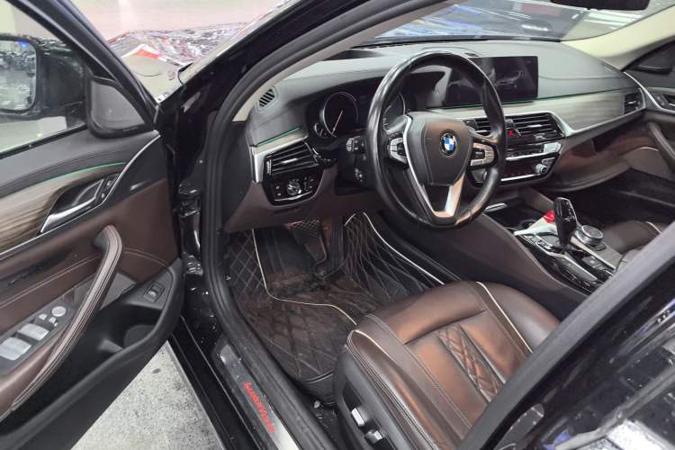 Used BMW 5 Series 2018 Facelifted 530Li Luxury Edition Premium Package