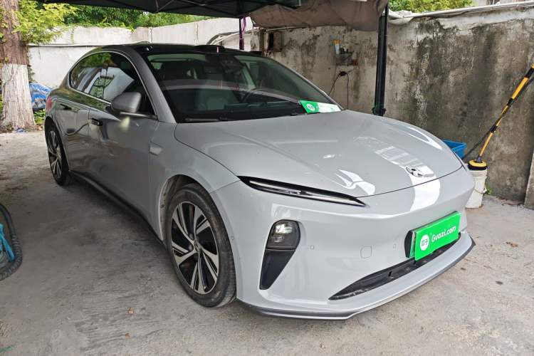 Used Nio ET5 2022 75 kWh Front Right 45 Deg