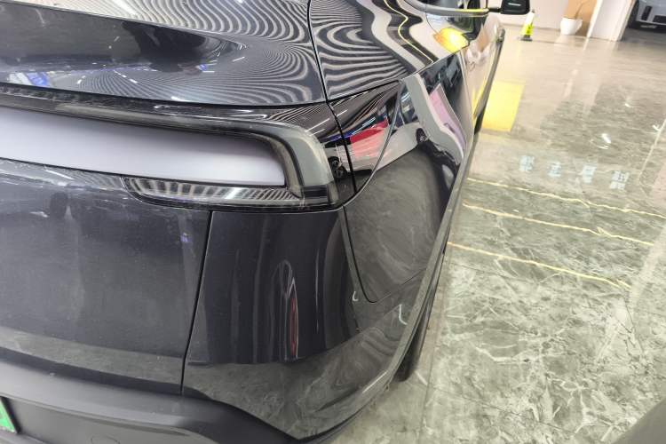 Used Tesla Model Y 2025 Rear-Wheel-Drive Version
