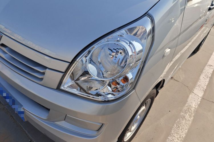 Used Wuling Rongguang S 2023 1.5L Basic Enclosed-Window Vehicle 2 Seats