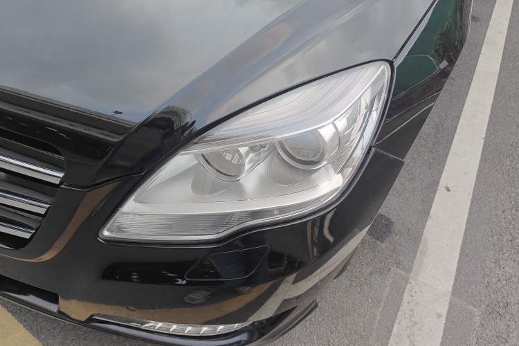 Used Mercedes-Benz R-Class 2017 R 320 4MATIC Business Edition Prestige Model
