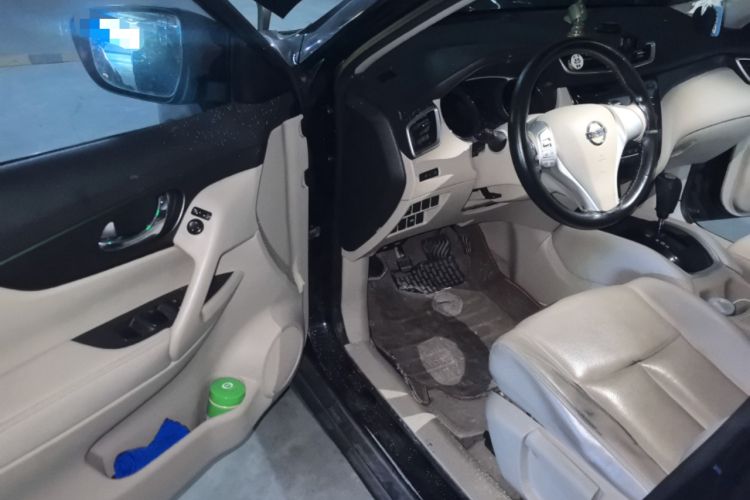 Used Nissan X-Trail 2014 2.0L CVT Comfort Edition 2WD Driver Seat