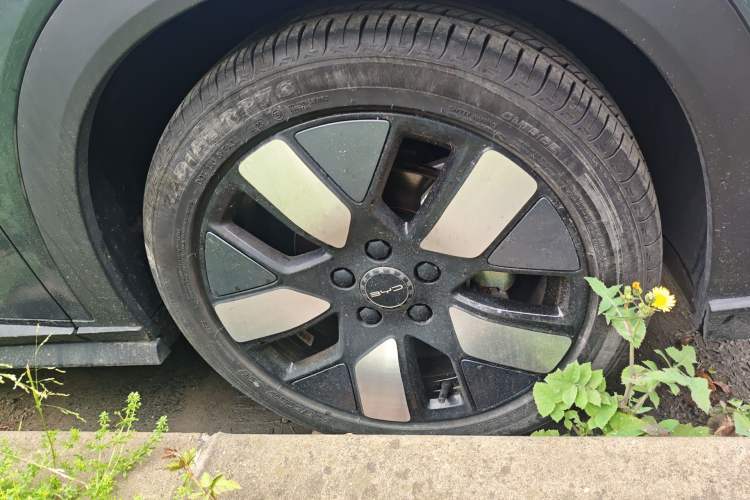 Used BYD Dolphin 2023 401km Knight Edition Right Front Wheel Hub