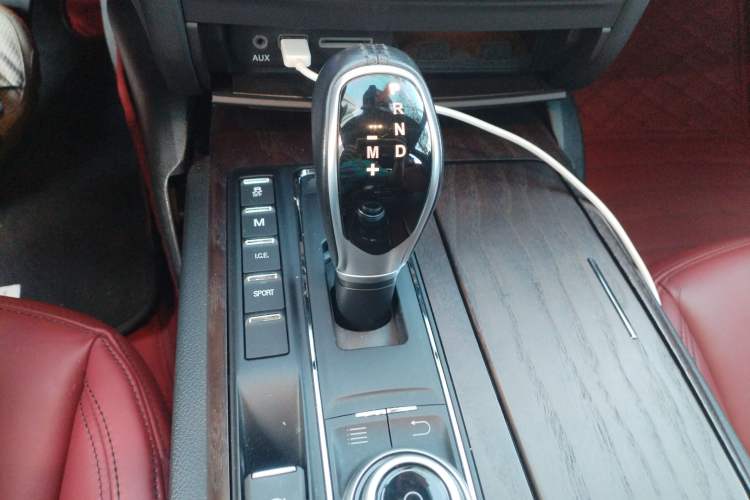 Used Maserati Ghibli 2017 3.0T Standard Edition Gear Lever