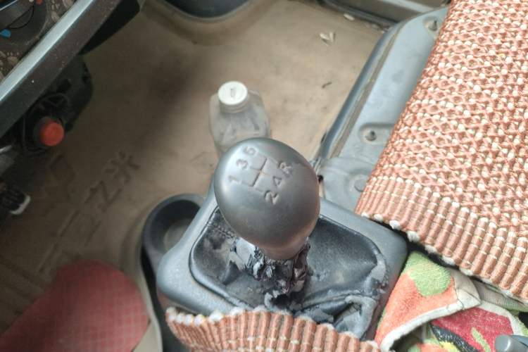 Used Wuling Zhiguang 2010 1.0L New Version Practical Short-Body L2Y
