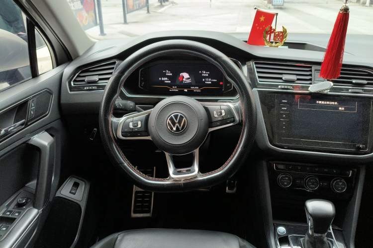 Used Volkswagen Tiguan L 2021 330TSI Automatic Two-Wheel Drive R-Line Enhanced Edition Steering Wheel