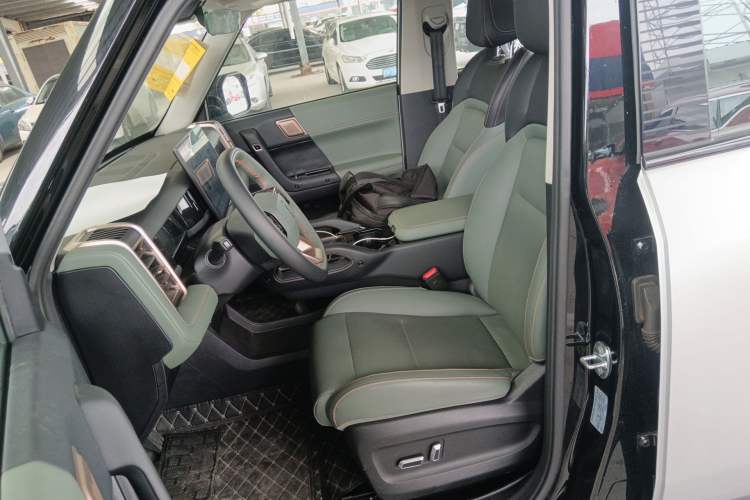 Used iCAR 03 2024 501km Two-Wheel Drive Long-Range Version Left Front Seat