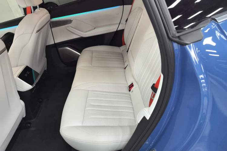 Used ONVO L60 2024 60 kWh Rear-Drive Version
