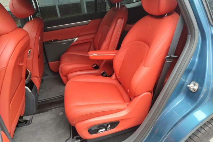 Used Dongfeng eπ eπ008 2024 210Max Range-Extended Version 6 Seats
