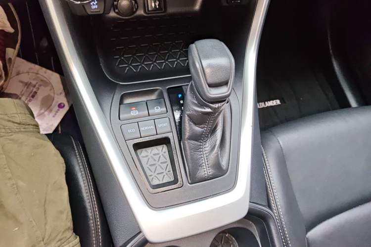 Used Toyota Wildlander 2021 2.0L CVT Two-Wheel Drive Luxury Edition
