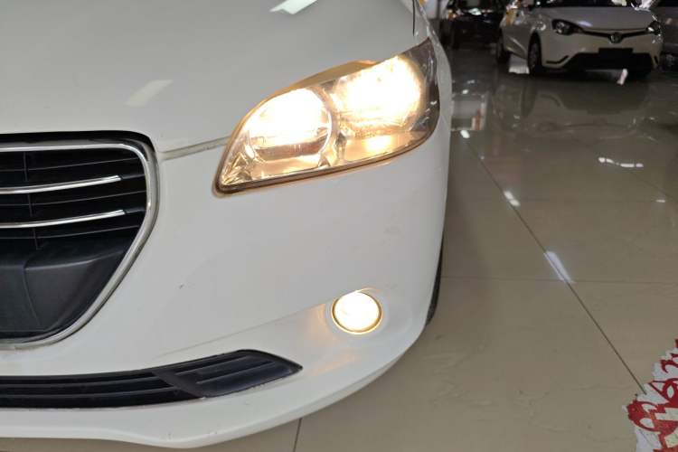 Used Peugeot 301 2014 1.6L Manual Luxury Edition
