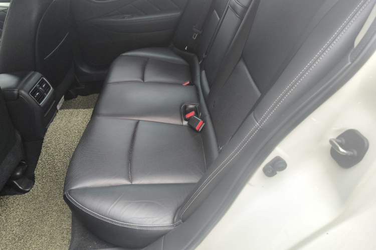 Used Infiniti Q50L 2015 2.0T Enjoyment Edition Left Rear Seat