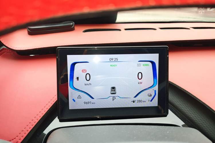 Used Chery New Energy Boundless Pro 2022 301km LingShou Edition Lithium Iron Phosphate
