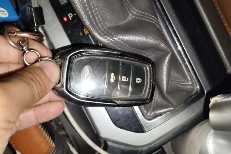 Used Toyota Prado 2014 2.7L Middle East Version Parallel Import Vehicle Key