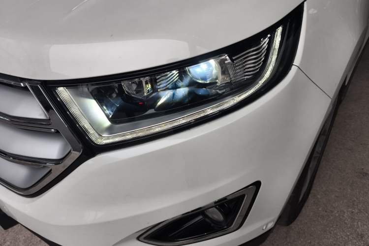 Used Ford Edge 2016 EcoBoost 245 Four-Wheel Drive Titanium 7-Seater
