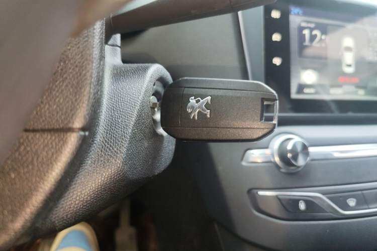 Used Peugeot 408 2016 1.6T Automatic Luxury Edition Vehicle Key