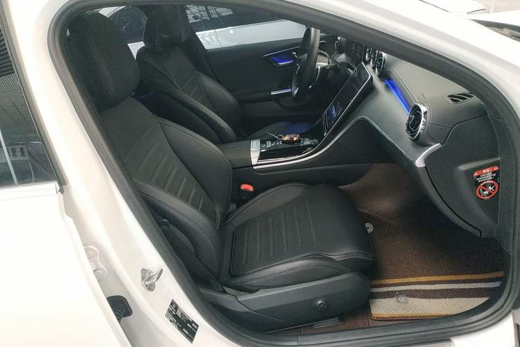 Used Mercedes-Benz C-Class 2022 Restyled C 200 L Sport Edition Right Front Seat