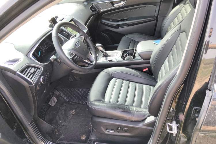 Used Ford Edge 2015 2.0T GTDi 4x4 High-Grade Model
