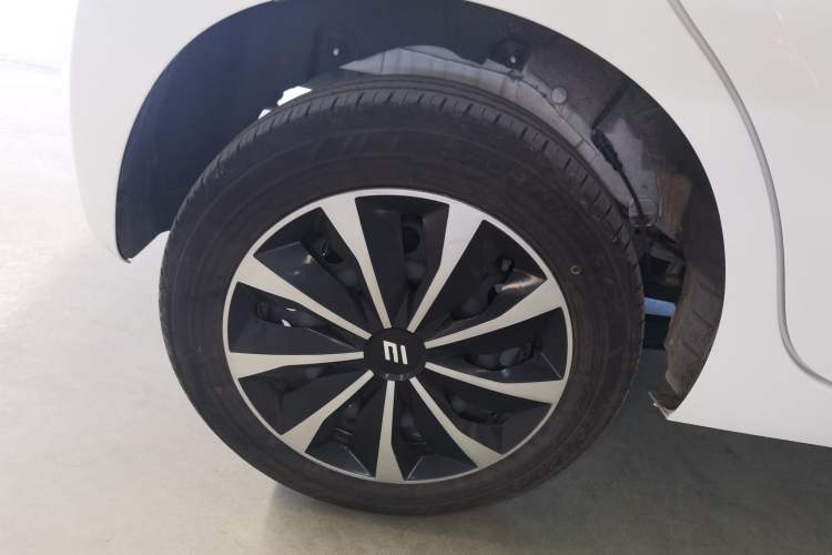 Used JMEV Xiao Qilin 2024 201km Comfort Version Exterior 5