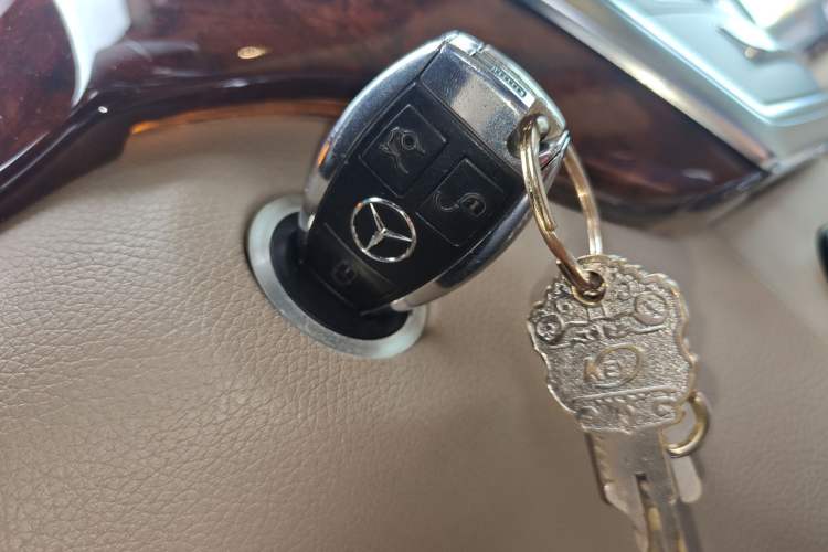 Used Mercedes-Benz M-Class 2014 ML 400 4MATIC Luxury Model
