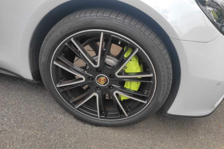 Used Porsche Panamera 2022 Panamera 4 E-Hybrid Platinum Edition 2.9T Right Front Wheel Hub